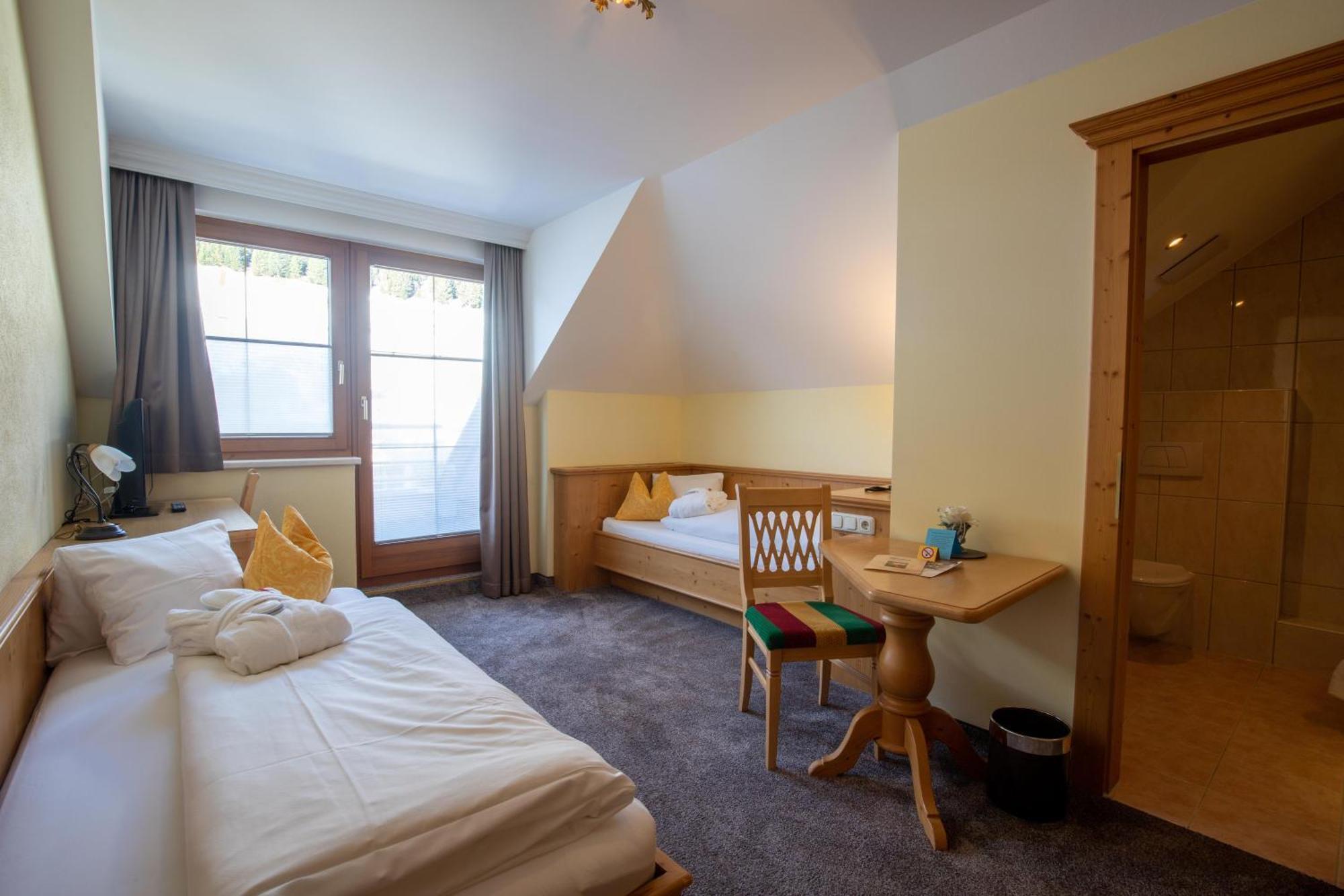 Alpenresidenz Trisanna 4*